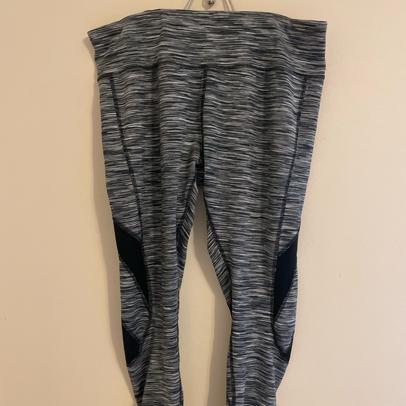 Mta Sport Light Gray Athletic Leggings 